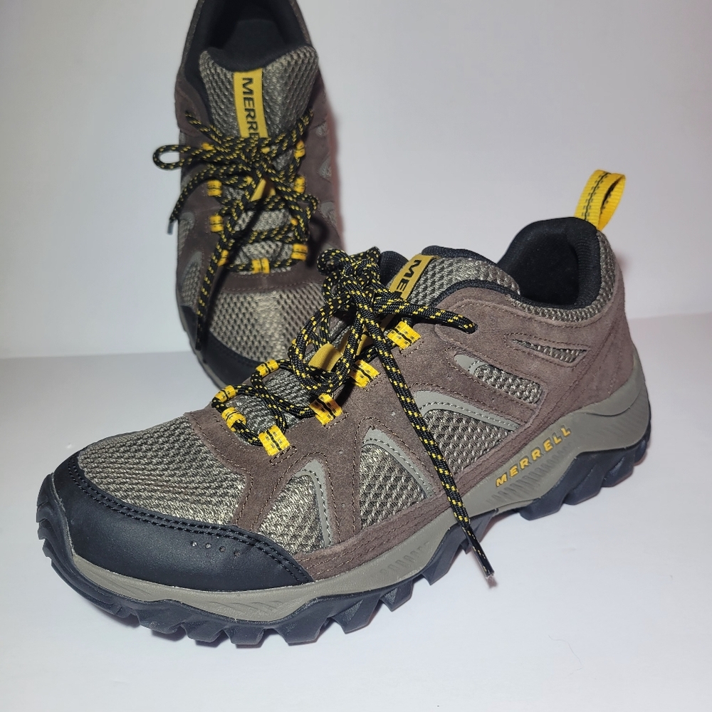 New Men's Merrell Hiking Shoes Size 9